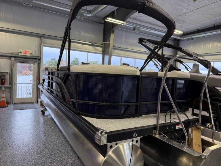 2026 Bennington 22SSR - SPS - SPECIAL PACKAGE US-ETWS9036J526 [photo 23]